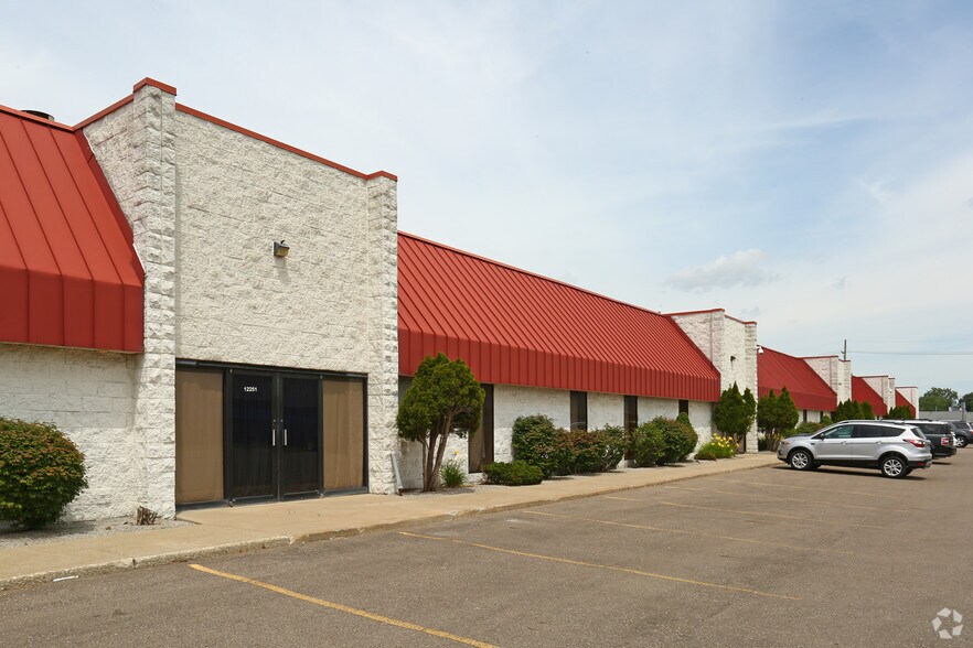 More Photos Of 12251-12283 Universal Dr, Taylor Warehouse For Lease