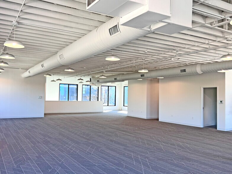 More Photos Of 33 Georgia Ave SE, Atlanta Storefront Retail Office For Lease