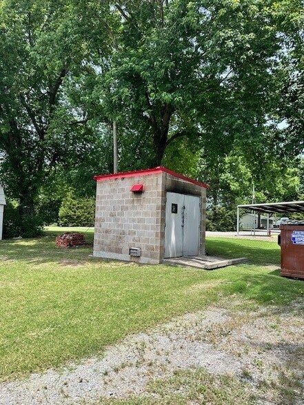 More Photos Of 1100 N York St, Muskogee Restaurant For Sale