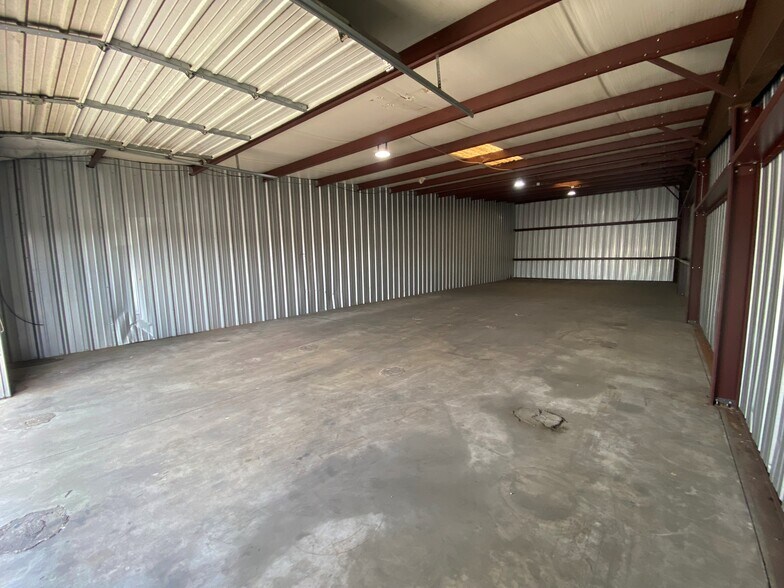 More Photos Of 16261 Hollister St, Houston Unknown For Lease