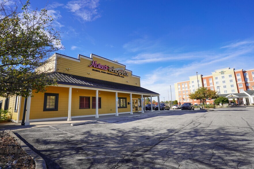 More Photos Of 8607 Us Highway 24 W, Fort Wayne Restaurant For Sale