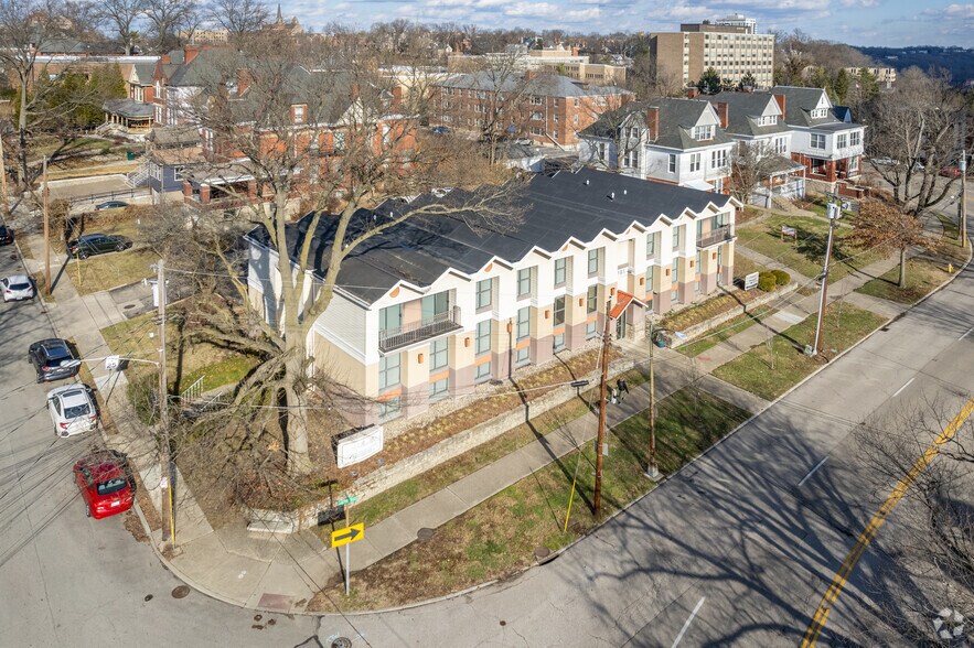 More Photos Of 2181 Victory Pky, Cincinnati Office Residential For Lease