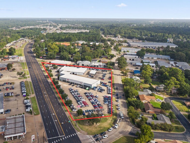 Primary Photo Of 4818 Troup Hwy, Tyler Auto Dealership For Sale