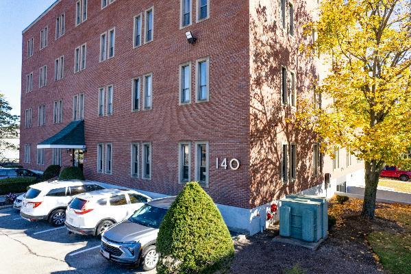 More Photos Of 140 Wood Rd, Braintree Office For Lease