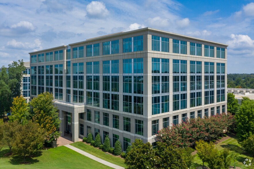 More Photos Of 11325 N Community House Rd, Charlotte Office For Lease