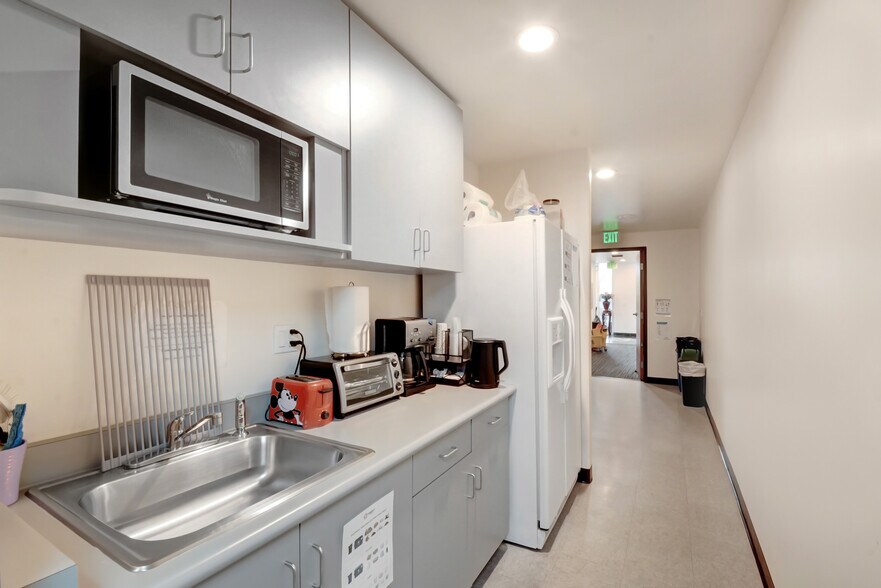 More Photos Of 22405 La Palma Ave, Yorba Linda Research And Development For Lease