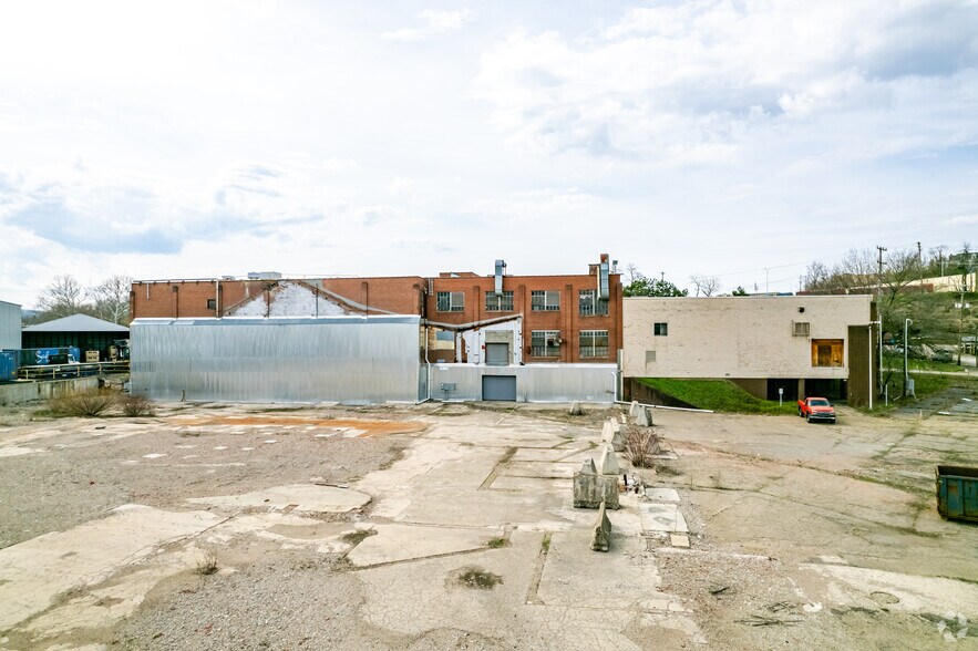 More Photos Of 540 Mayer St, Bridgeville Manufacturing For Lease