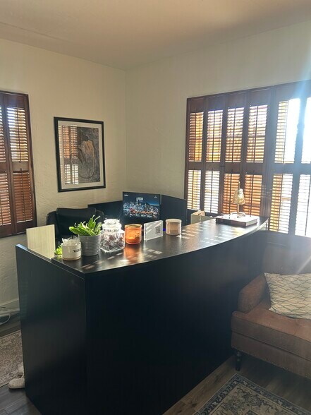 More Photos Of 902 N Armenia Ave, Tampa Office For Lease