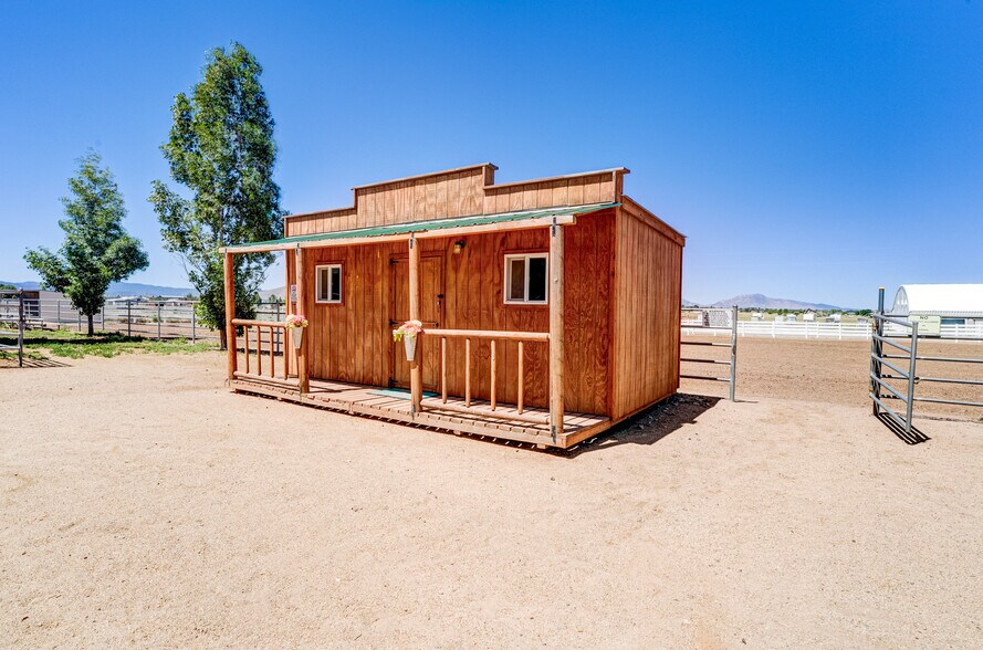 More Photos Of 7950 N Coyote Springs Rd, Prescott Valley Horse Stables For Sale