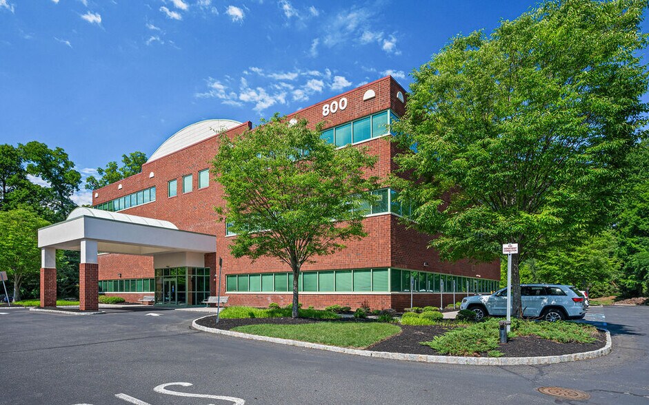 More Photos Of 800 Bunn Dr, Princeton Medical For Lease