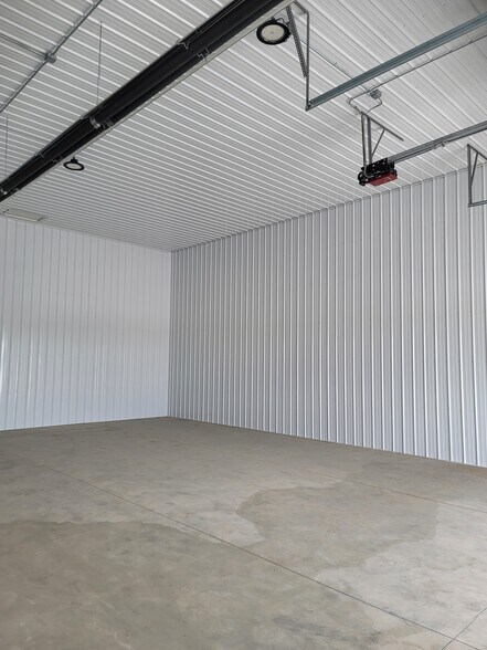 More Photos Of 401 Snyder Drive- Building. A, Huxley Flex For Sale