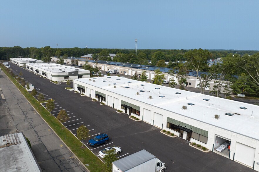 More Photos Of 104 Lake Ave S, Nesconset Industrial For Lease