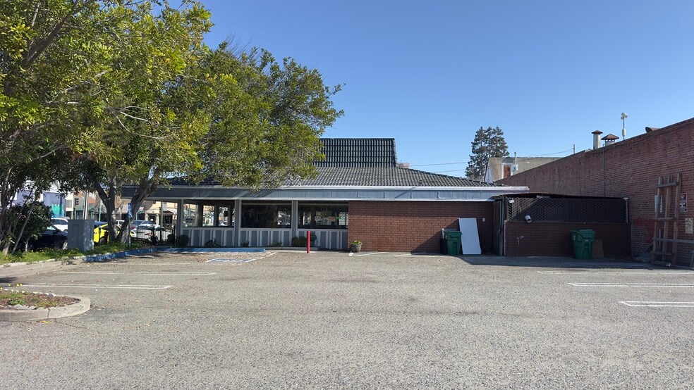 More Photos Of 1465 Webster St, Alameda Restaurant For Sale