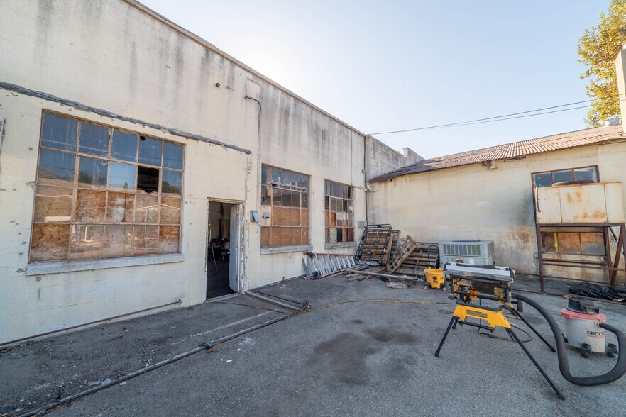 More Photos Of 9770 Foothill Blvd, Rancho Cucamonga Auto Dealership For Lease