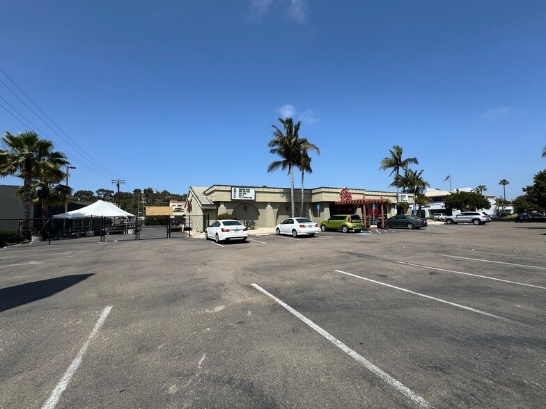 More Photos Of 5302 Napa St, San Diego Restaurant For Lease