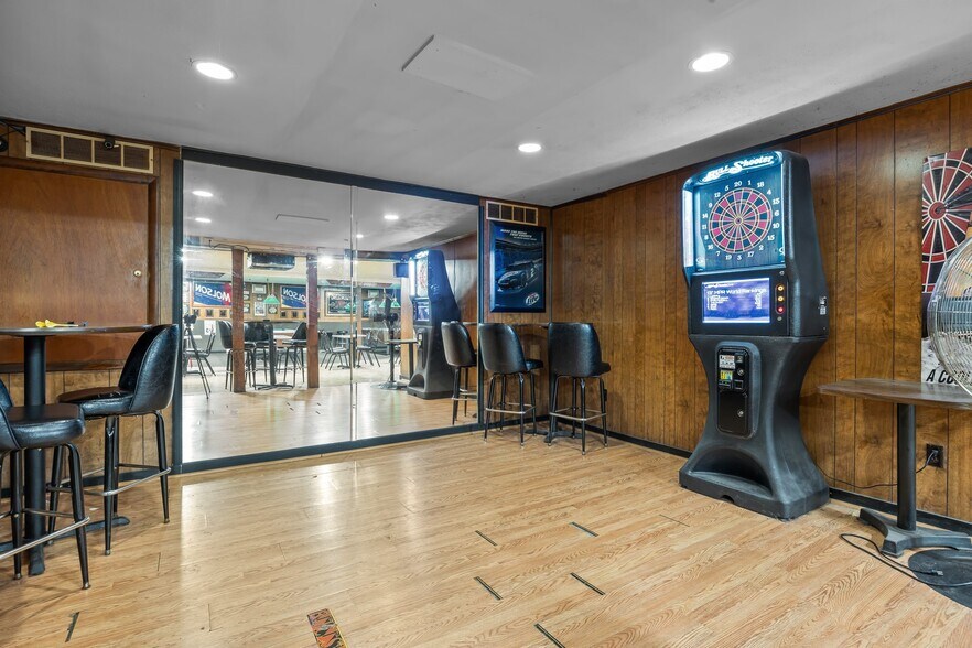 More Photos Of 209 Shewell Ave, Doylestown Restaurant For Sale