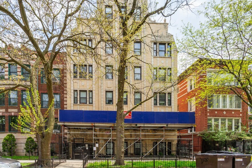 More Photos Of 6811 S Paxton Ave, Chicago Apartments For Sale