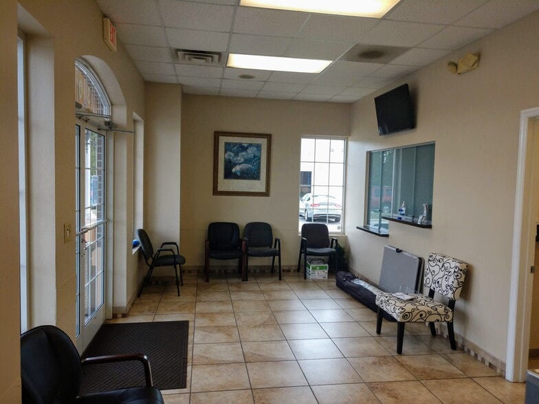More Photos Of 308-316 Dolphin Dr, Jacksonville Medical For Lease