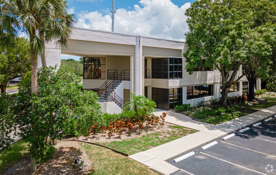 More Photos Of 1800 NW 69th Ave, Plantation Light Distribution For Lease