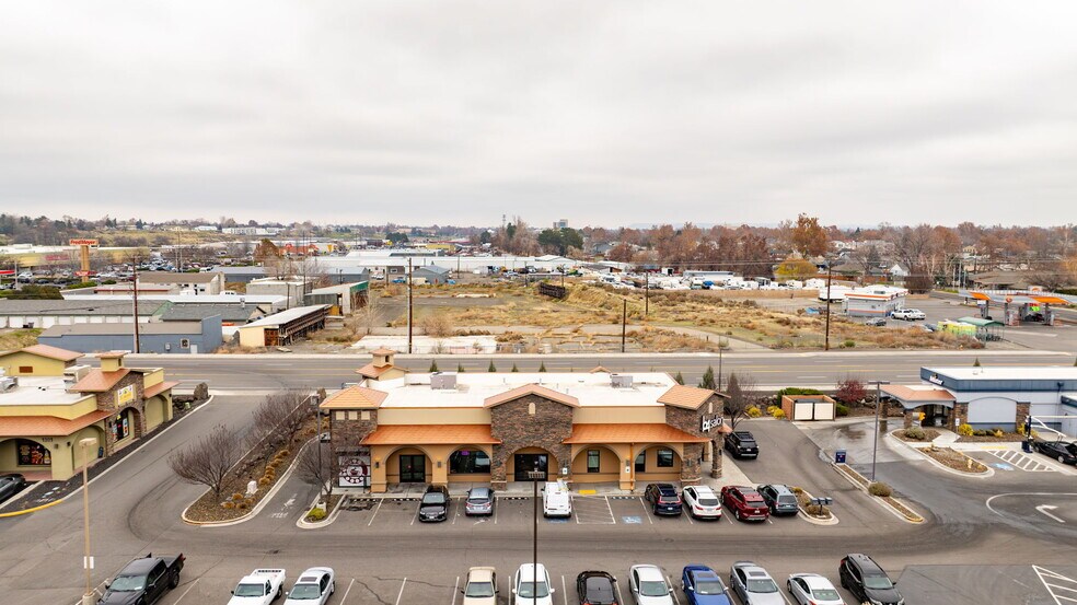 More Photos Of 1215 Aaron Dr, Richland General Retail For Lease