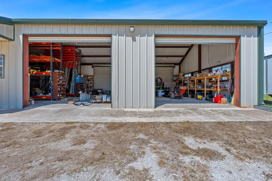 More Photos Of 456 Jones Ave, Blanco Flex For Lease