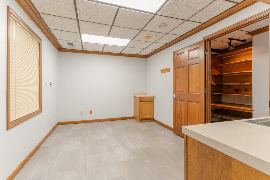 More Photos Of 2816 Veach Rd, Owensboro Medical For Sale
