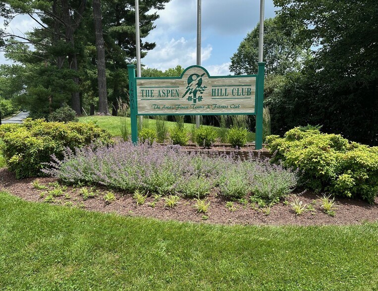 Primary Photo Of 14501 Homecrest Rd, Silver Spring Health Club For Lease