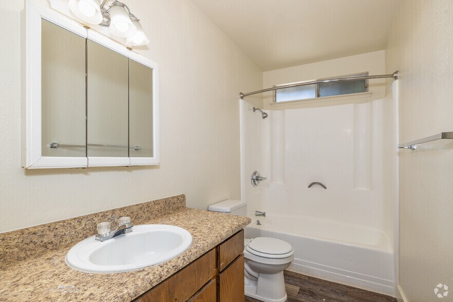 More Photos Of 821 W East Ave, Chico Apartments For Sale