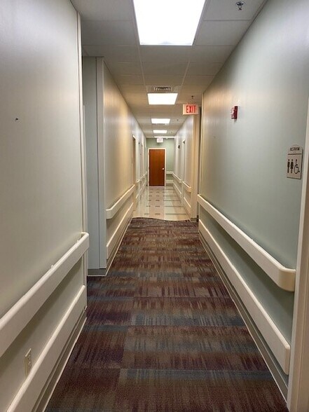 More Photos Of 3754 Highway 90, Pace Medical For Lease