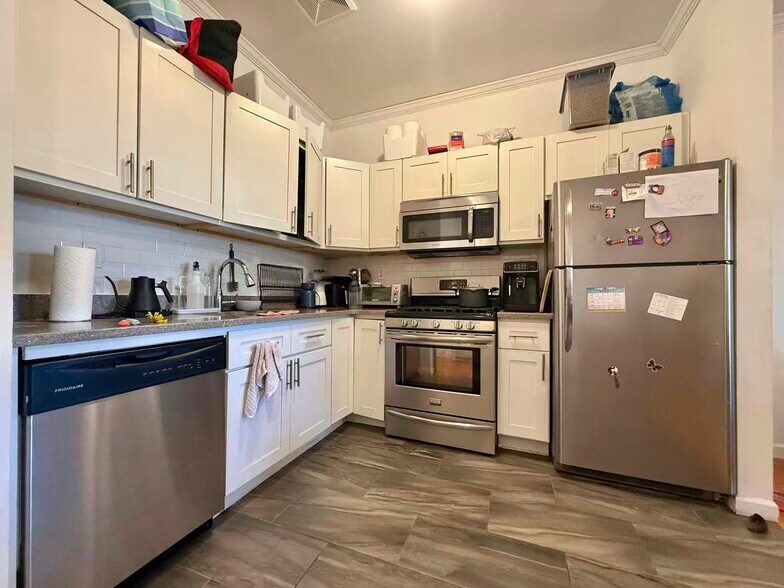 More Photos Of 400 5th Ave, Brooklyn Apartments For Sale