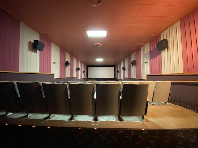 More Photos Of 1601 6th Ave, Stevens Point Freestanding For Sale