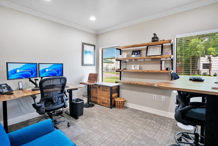 More Photos Of 1017 E South St, Orlando Office Residential For Sale