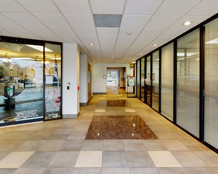 More Photos Of 720 N Post Oak Rd, Houston Office For Lease