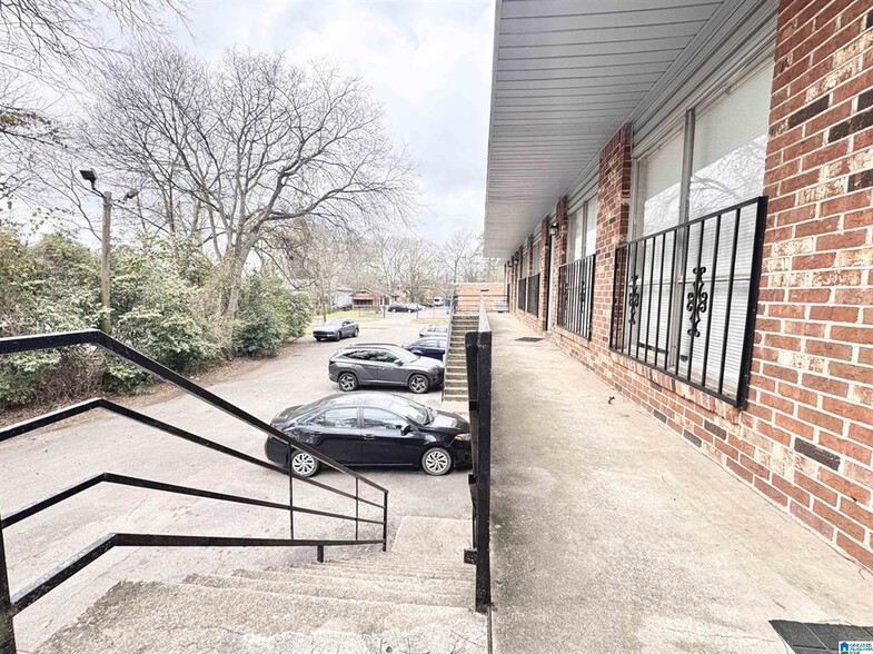 More Photos Of 137 59th St N, Birmingham Apartments For Sale