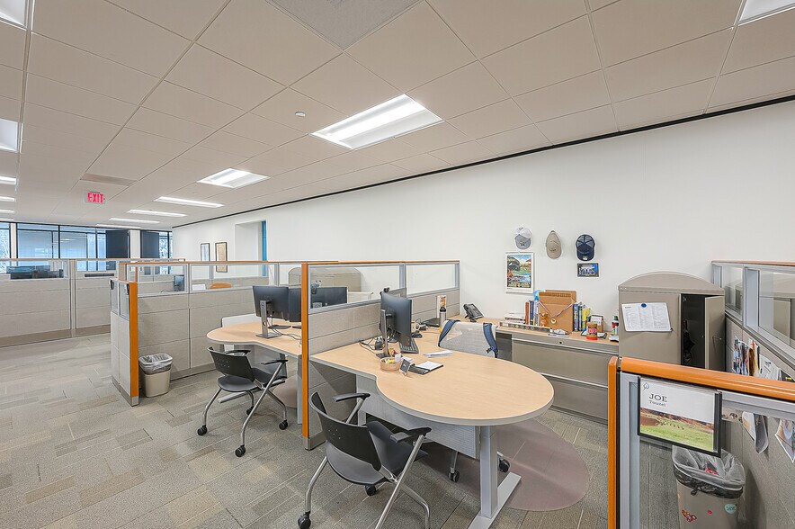 More Photos Of 6575 610 Loop S, Bellaire Office For Sale