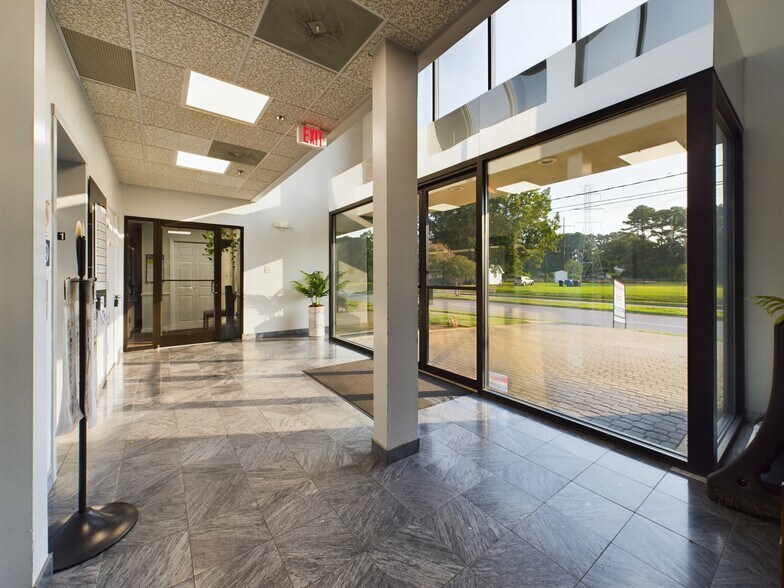 More Photos Of 5511 Princess Anne Rd, Virginia Beach Office For Sale