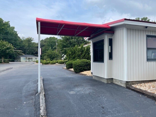 More Photos Of 3009 E Ash St, Goldsboro Restaurant For Sale