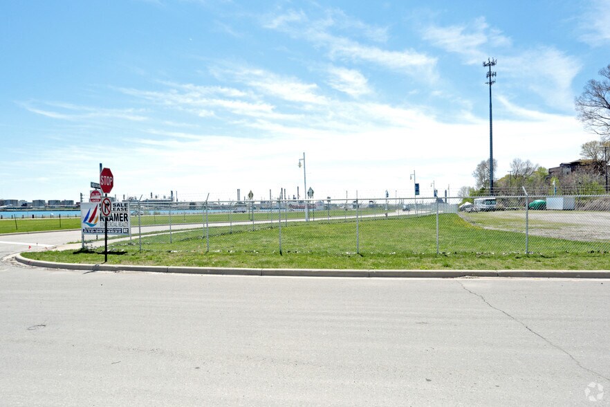 More Photos Of 300 Griswold St, Port Huron Land For Sale