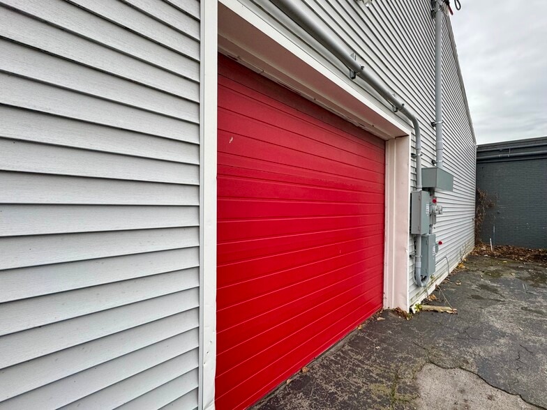 More Photos Of 2085 Clinton St, West Seneca Auto Repair For Sale