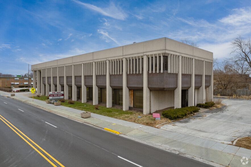 Primary Photo Of 555 Burnham Ave, Calumet City Office For Sale