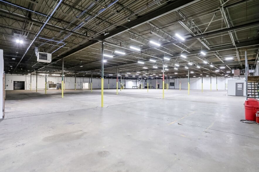 More Photos Of 2334 Production Dr, Indianapolis Warehouse For Lease