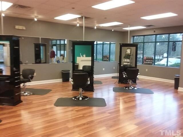More Photos Of 34 Oleander Dr, Clayton General Retail For Lease