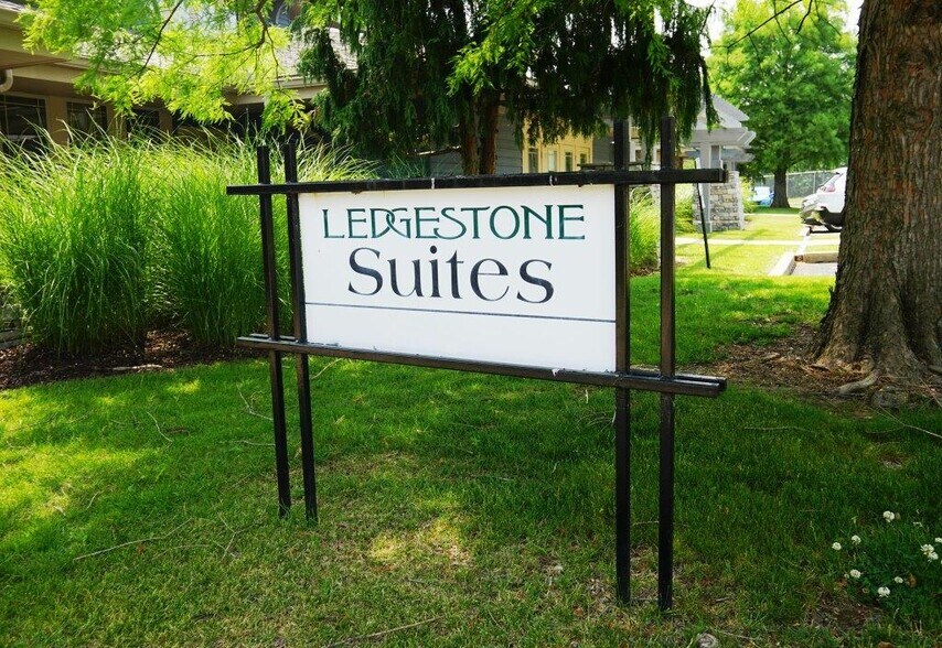 More Photos Of 70-84 Remick Blvd, Springboro Office For Sale