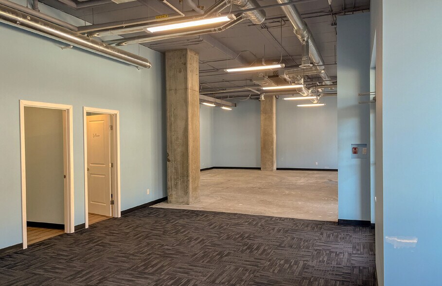 More Photos Of 412 Willowgrove Sq, Saskatoon Apartments For Sale