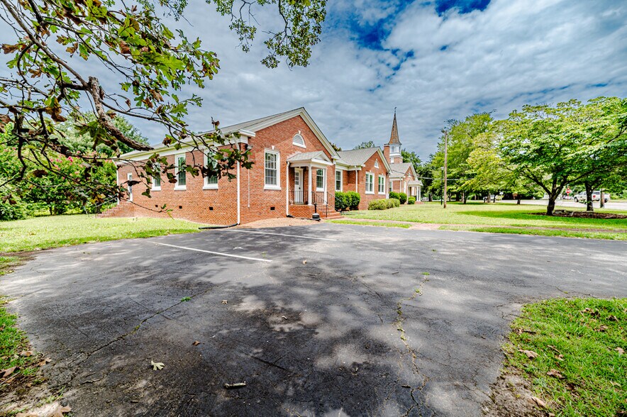 More Photos Of 211 Main st, Broadway Religious Facility For Sale