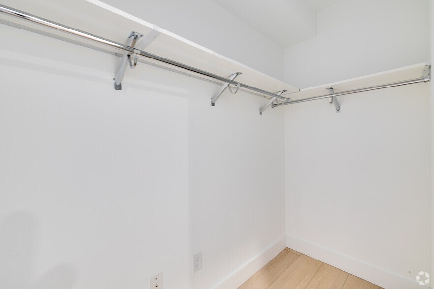 More Photos Of 2007 Cambridge St, Philadelphia Apartments For Sale