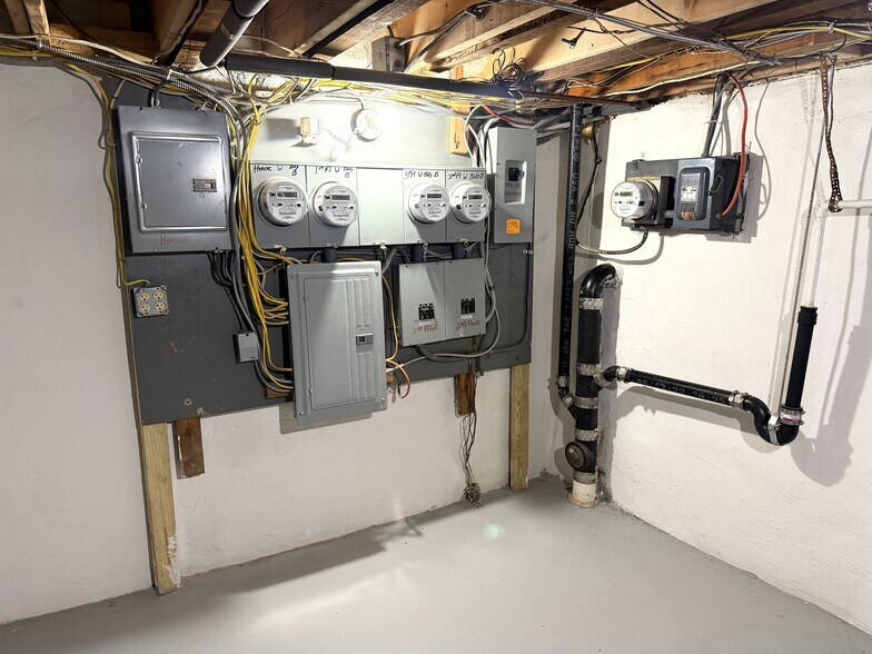 More Photos Of 7401 Woodbine Ave, Philadelphia Storefront Retail Residential For Lease