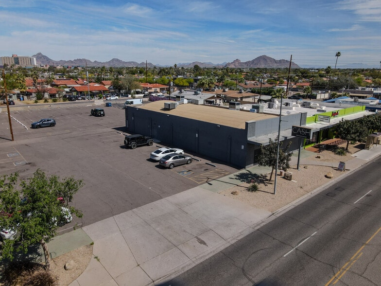 Primary Photo Of 1730 E McDowell Rd, Phoenix Bar For Lease