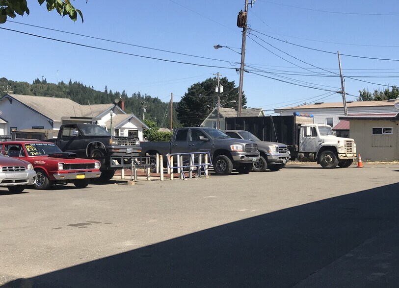 More Photos Of 711 Spruce St, Myrtle Point Auto Repair For Sale