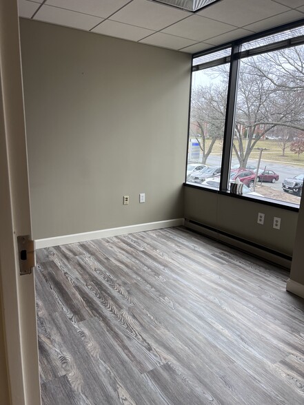 More Photos Of 7610 Carroll Ave, Takoma Park Medical For Sale